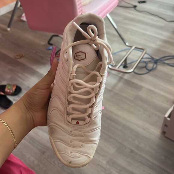 8.5 - Picture 2 of 3